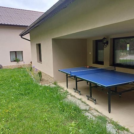 شقة Casa Radu Novaci-Străini المظهر الخارجي الصورة
