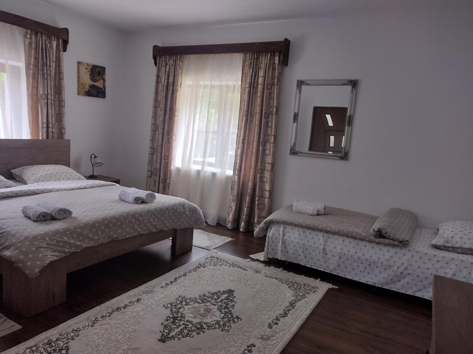 شقة Casa Radu Novaci-Străini الغرفة الصورة
